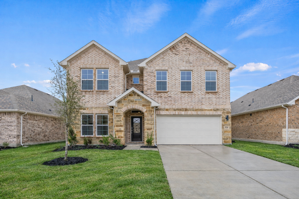 2I16 321 AMBERVILLE DR